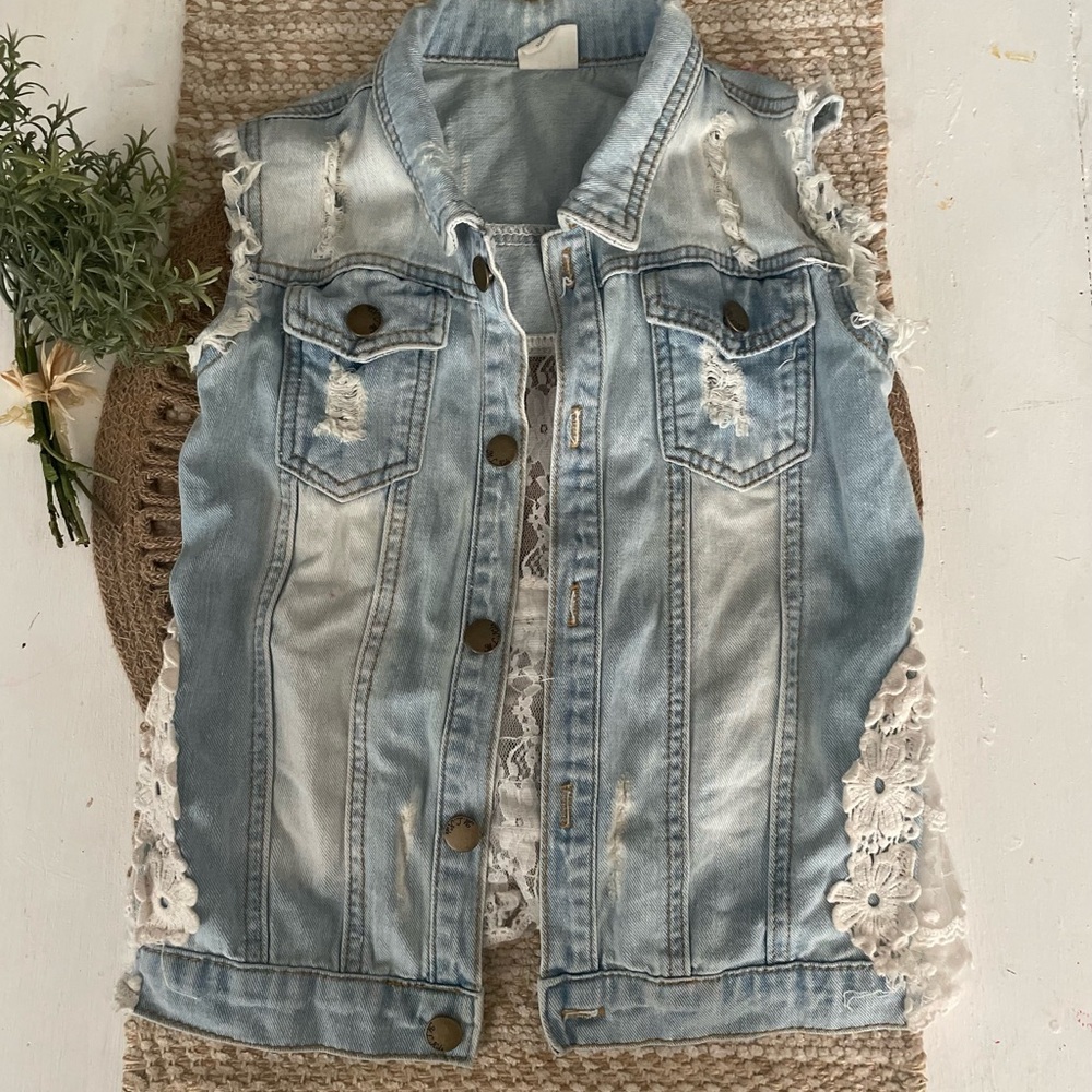 M.L Kids Stylish Denim Vest with Lace Accents Sz 6